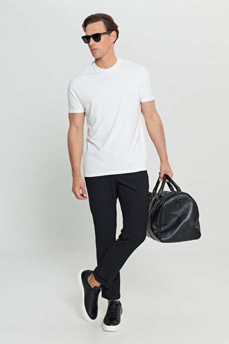 360 Her Yöne Esneyen Slim Fit Dar Kesim Bisiklet Yaka Beyaz Tişört resmi