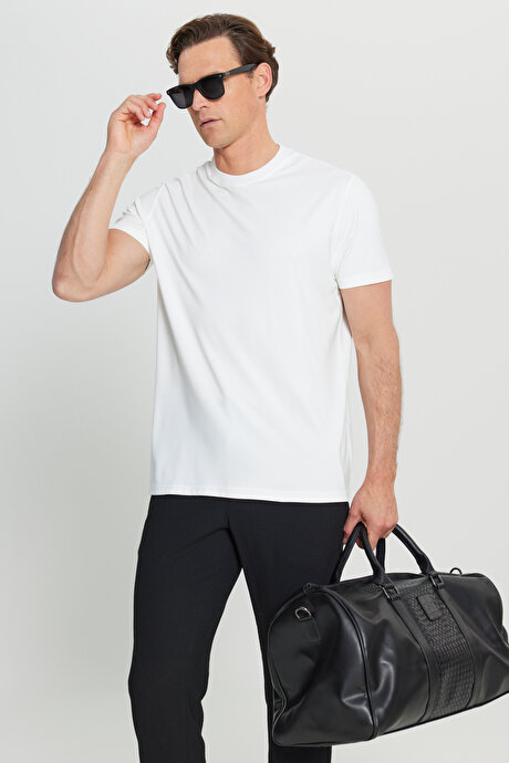 360 Her Yöne Esneyen Slim Fit Dar Kesim Bisiklet Yaka Beyaz Tişört resmi