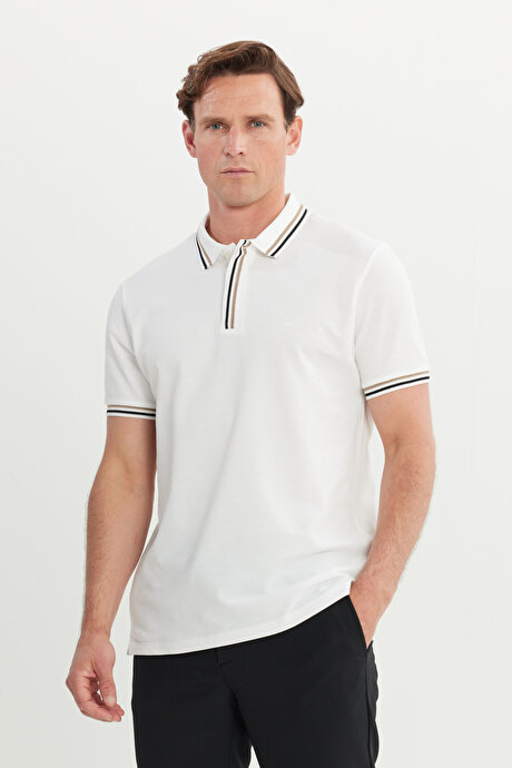 %100 Pamuk Slim Fit Dar Kesim Polo Yaka Beyaz Tişört resmi