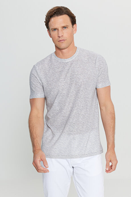 Pamuklu Slim Fit Dar Kesim Bisiklet Yaka Çizgili Beyaz-Lacivert Tişört resmi