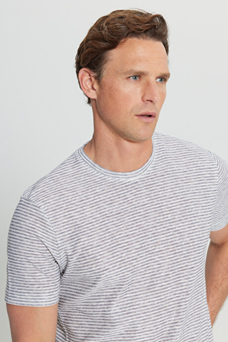 Pamuklu Slim Fit Dar Kesim Bisiklet Yaka Çizgili Beyaz-Lacivert Tişört resmi