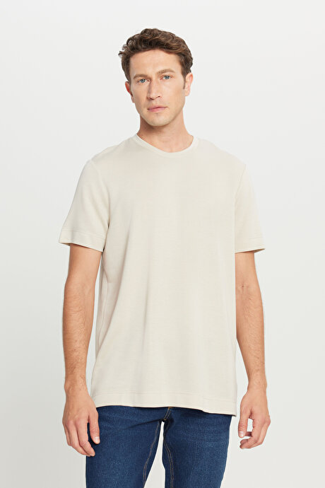 Slim Fit Dar Kesim Bisiklet Yaka Esnek Bej Tişört resmi