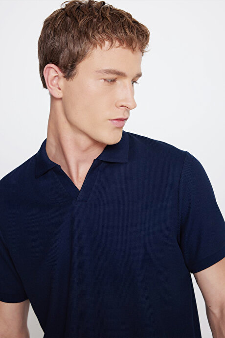 Slim Fit Dar Kesim Polo Yaka Jakarlı Esnek Lacivert Tişört resmi