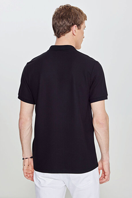 Slim Fit Dar Kesim Polo Yaka Jakarlı Esnek Siyah Tişört resmi