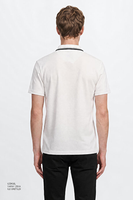 Slim Fit Dar Kesim Polo Yaka Jakarlı Esnek Ekru Tişört resmi