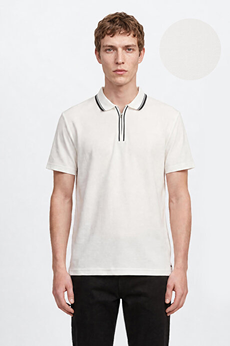 Slim Fit Dar Kesim Polo Yaka Jakarlı Esnek Ekru Tişört resmi