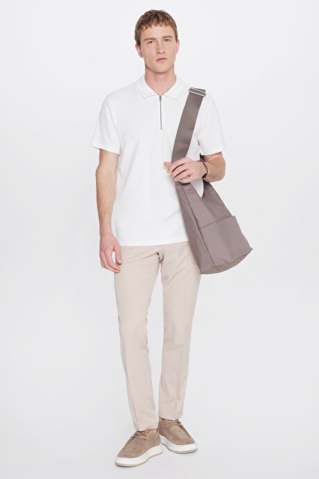 %100 Pamuk Slim Fit Dar Kesim Polo Yaka Jakarlı Ekru Tişört resmi