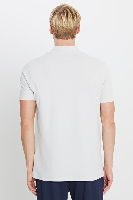 %100 Pamuk Slim Fit Dar Kesim Polo Yaka Jakarlı Ekru Tişört resmi