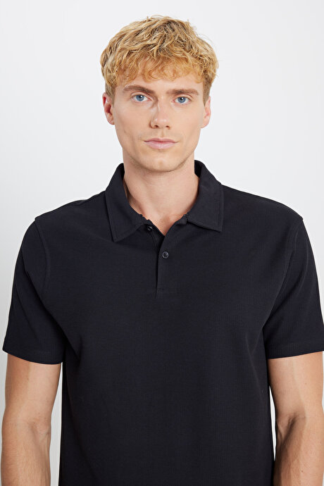 %100 Pamuk Slim Fit Dar Kesim Polo Yaka Jakarlı Siyah Tişört resmi