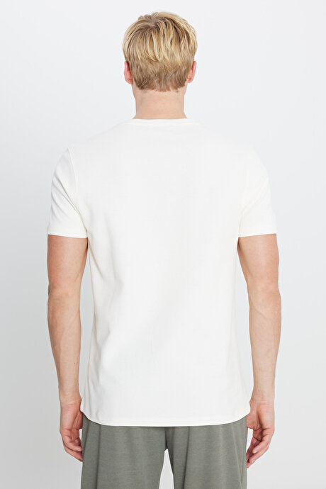 %100 Pamuk Slim Fit Dar Kesim Bisiklet Yaka Jakarlı Ekru Tişört resmi