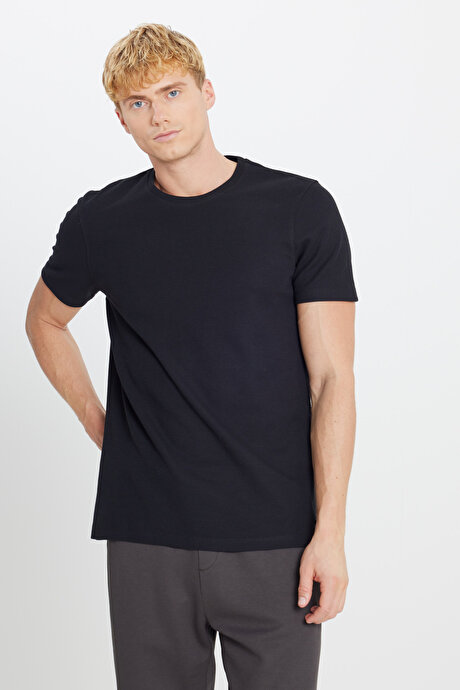 %100 Pamuk Slim Fit Dar Kesim Bisiklet Yaka Jakarlı Siyah Tişört resmi