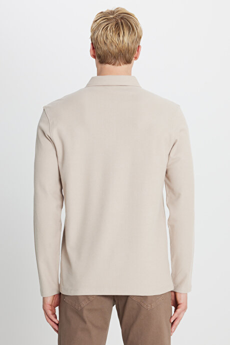 %100 Pamuk Slim Fit Dar Kesim Polo Yaka Jakarlı Bej Uzun Kollu Tişört resmi