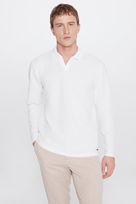Slim Fit Dar Kesim Polo Yaka Jakarlı Esnek Ekru Uzun Kollu Tişört resmi