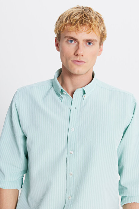 Tailored Slim Fit Dar Kesim Düğmeli Yaka Gofre Desenli Mint Gömlek resmi