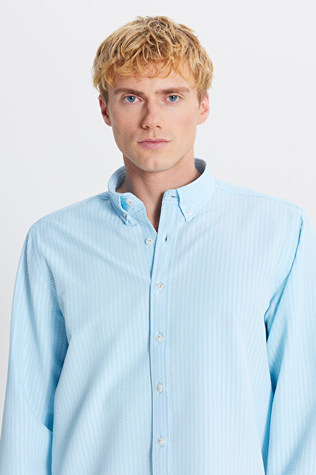 Tailored Slim Fit Dar Kesim Düğmeli Yaka Gofre Desenli Turkuaz Gömlek resmi