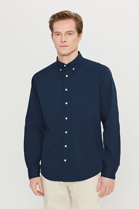 Comfort Fit Rahat Kesim Düğmeli Yaka Kadife Lacivert Gömlek resmi
