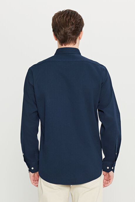 Comfort Fit Rahat Kesim Düğmeli Yaka Kadife Lacivert Gömlek resmi