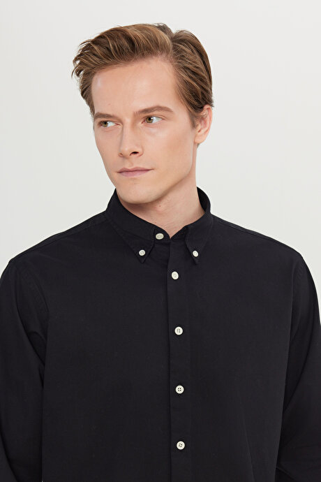 Comfort Fit Rahat Kesim Düğmeli Yaka Kadife Siyah Gömlek resmi