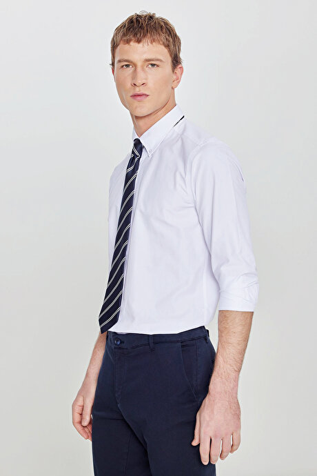 Pamuklu Slim Fit Dar Kesim Gant Yaka Poplin Beyaz Gömlek resmi