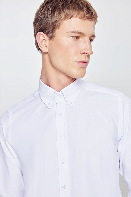 Pamuklu Slim Fit Dar Kesim Gant Yaka Poplin Beyaz Gömlek resmi