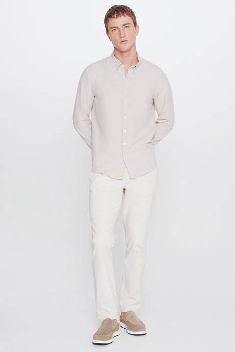 Slim Fit Dar Kesim Düğmeli Yaka Gofre Desenli Bej Gömlek resmi