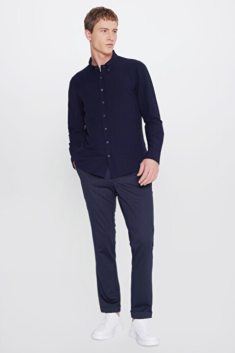Slim Fit Dar Kesim Düğmeli Yaka Gofre Desenli Lacivert Gömlek resmi
