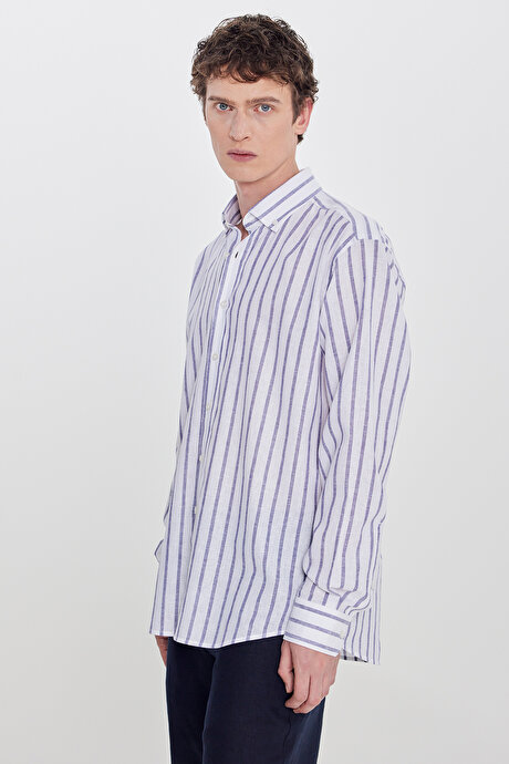 Pamuklu Keten Slim Fit Dar Kesim Düğmeli Yaka Çizgili Beyaz-Lacivert Gömlek resmi