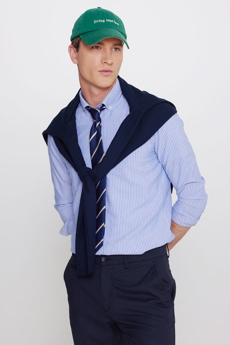 Pamuklu Slim Fit Dar Kesim İtalyan Yaka Oxford Mavi-Beyaz Gömlek resmi