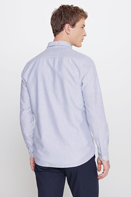 Pamuklu Slim Fit Dar Kesim Düğmeli Yaka Çizgili Beyaz-Lacivert Gömlek resmi