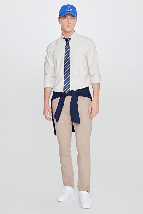 Pamuklu Slim Fit Dar Kesim Düğmeli Yaka Çizgili Beyaz-Bej Gömlek resmi