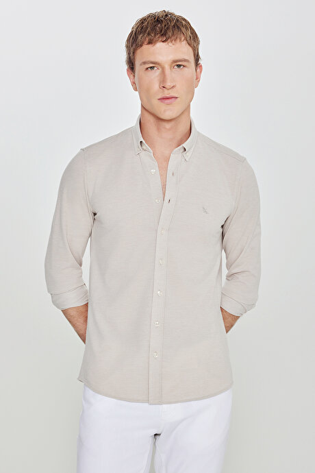 360 Her Yöne Esneyen Pamuklu Tailored Slim Fit Dar Kesim Düğmeli Yaka Örme Bej Gömlek resmi