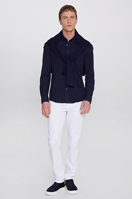 360 Her Yöne Esneyen Pamuklu Tailored Slim Fit Dar Kesim Düğmeli Yaka Örme Lacivert Gömlek resmi