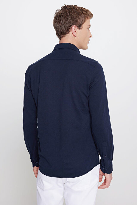 360 Her Yöne Esneyen Pamuklu Tailored Slim Fit Dar Kesim Düğmeli Yaka Örme Lacivert Gömlek resmi