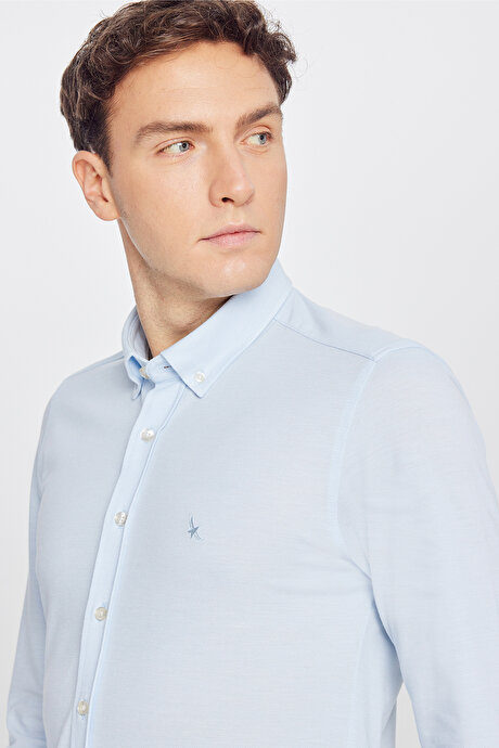 360 Her Yöne Esneyen Pamuklu Tailored Slim Fit Dar Kesim Düğmeli Yaka Örme Mavi Gömlek resmi