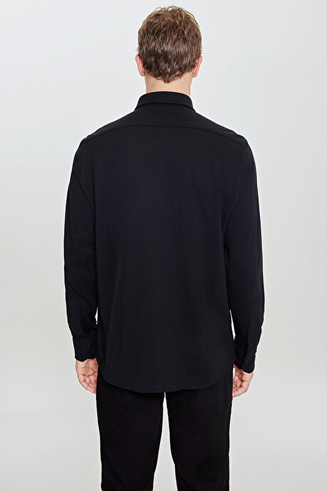 360 Her Yöne Esneyen Pamuklu Tailored Slim Fit Dar Kesim Düğmeli Yaka Örme Siyah Gömlek resmi