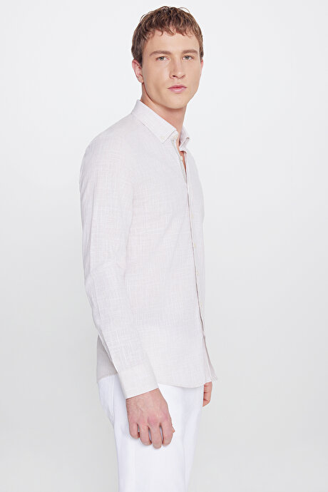 Slim Fit Dar Kesim Düğmeli Yaka Armürlü Bej Gömlek resmi