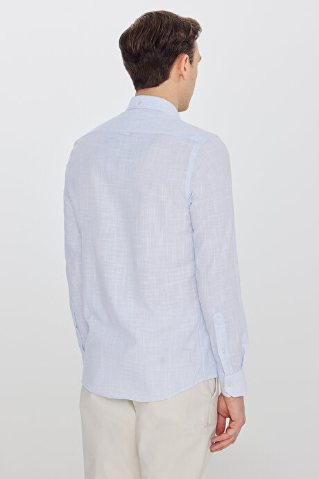 Slim Fit Dar Kesim Düğmeli Yaka Armürlü Mavi Gömlek resmi