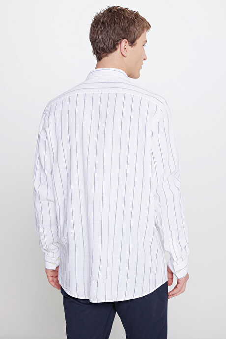 %100 Pamuk Slim Fit Dar Kesim Düğmeli Yaka Çizgili Beyaz-Lacivert Gömlek resmi