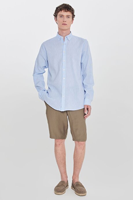 Pamuklu Keten Comfort Fit Düğmeli Yaka Çizgili Açık Mavi Gömlek resmi