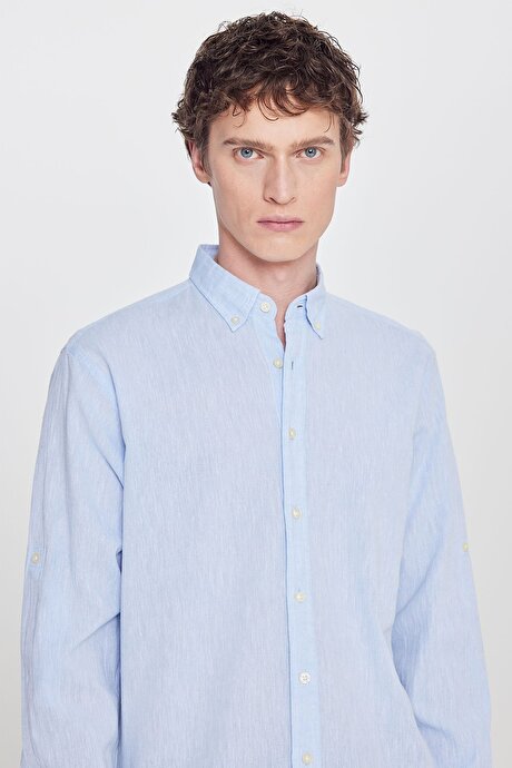 Pamuklu Keten Comfort Fit Düğmeli Yaka Çizgili Açık Mavi Gömlek resmi