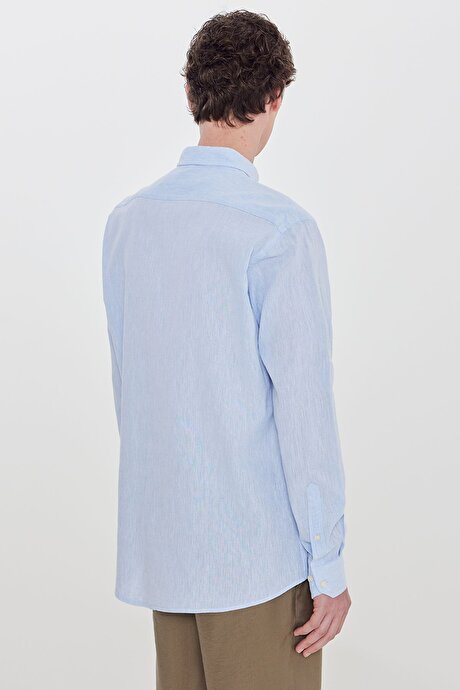 Pamuklu Keten Comfort Fit Düğmeli Yaka Çizgili Açık Mavi Gömlek resmi