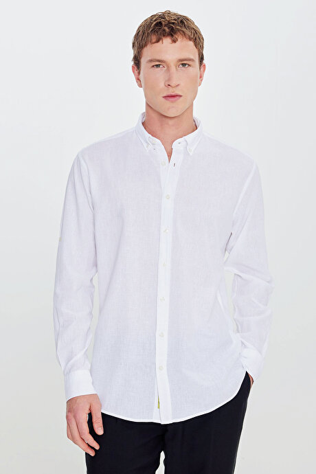 Pamuklu Keten Comfort Fit Düğmeli Yaka Çizgili Beyaz Gömlek resmi