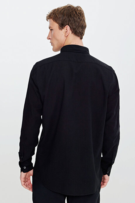 Pamuklu Keten Comfort Fit Düğmeli Yaka Çizgili Siyah Gömlek resmi