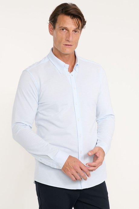 Pamuklu Slim Fit Dar Kesim Düğmeli Yaka Örme Mavi Gömlek resmi