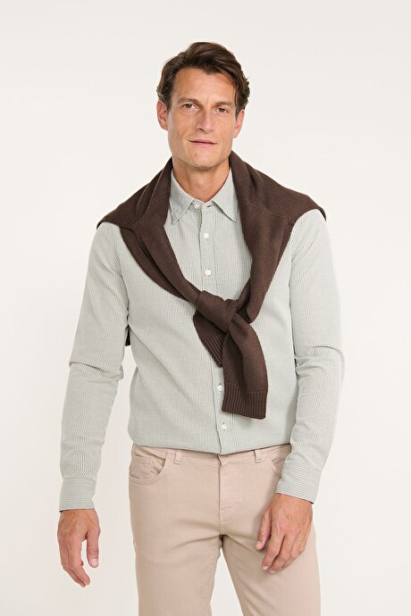 %100 Pamuk Slim Fit Dar Kesim Gizli Düğme Yaka Çizgili Haki-Beyaz Gömlek resmi