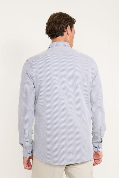 %100 Pamuk Slim Fit Dar Kesim Gizli Düğme Yaka Çizgili Lacivert-Beyaz Gömlek resmi