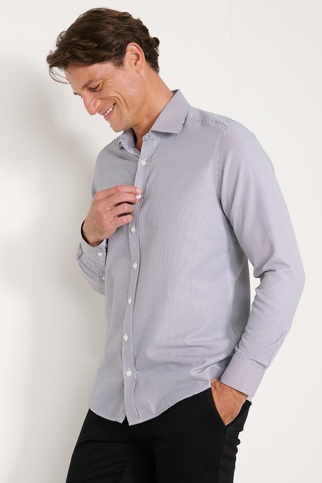 Pamuklu Slim Fit Dar Kesim Klasik Yaka Çizgili Siyah-Beyaz Gömlek resmi