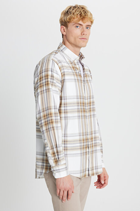 Pamuklu Comfort Fit Rahat Kesim Düğmeli Yaka Ekose Desenli Kahve-Bej Gömlek resmi