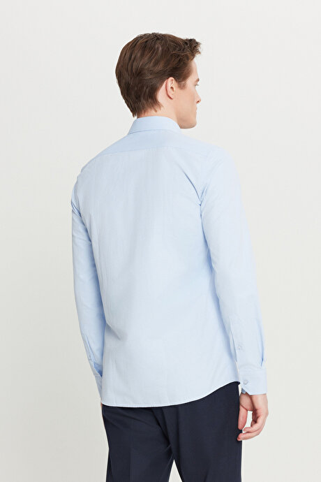 Slim Fit Dar Kesim Klasik Yaka Armürlü Açık Mavi Gömlek resmi
