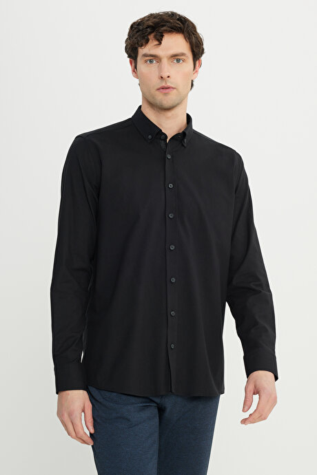 Pamuklu Gabardin Slim Fit Dar Kesim Düğmeli Yaka Esnek Siyah Gömlek resmi